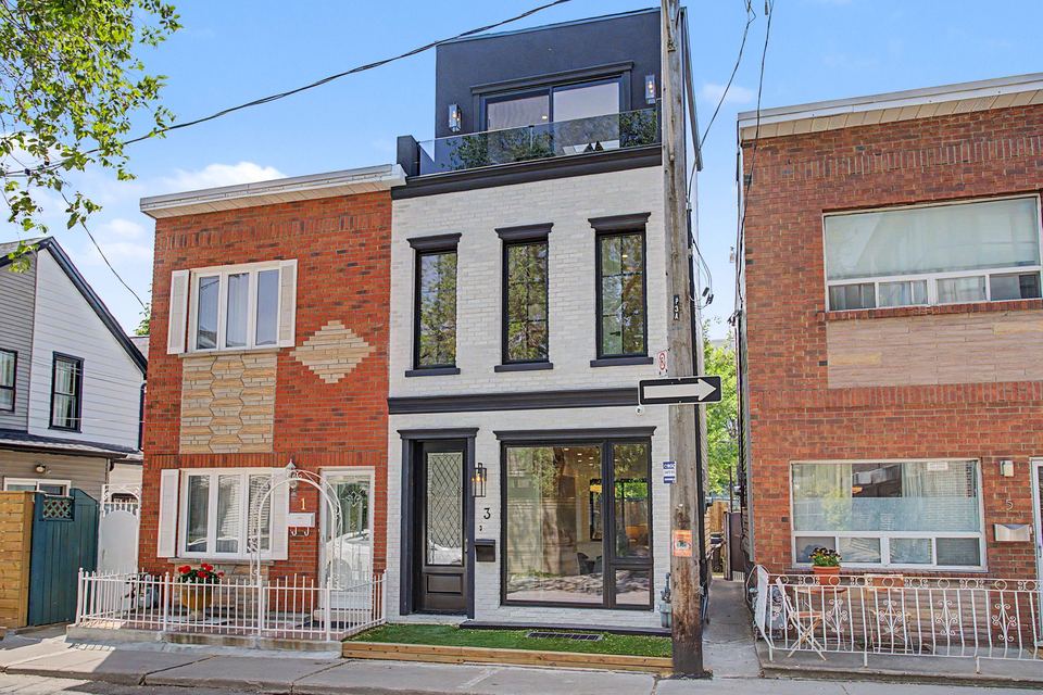 3 Rebecca Street in Trinity-Bellwoods