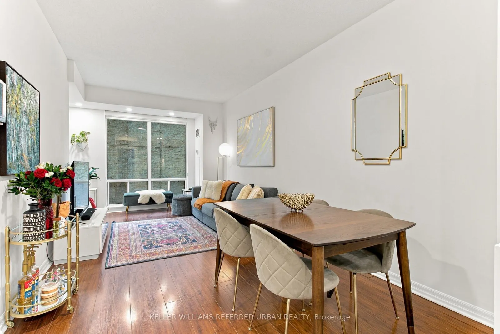 Interior listing photo from the Rosedale area